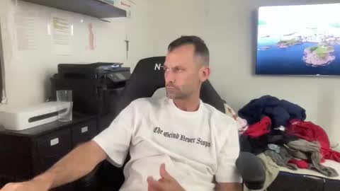 shaunzee35 online show from April 28, 8:19 am
