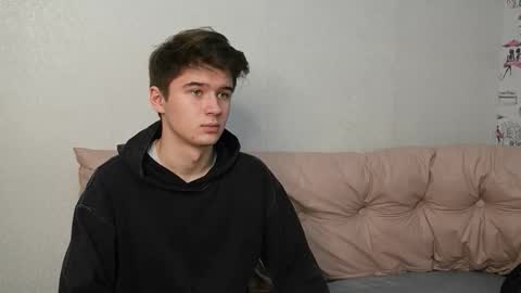 Max online show from October 23, 7:17 pm