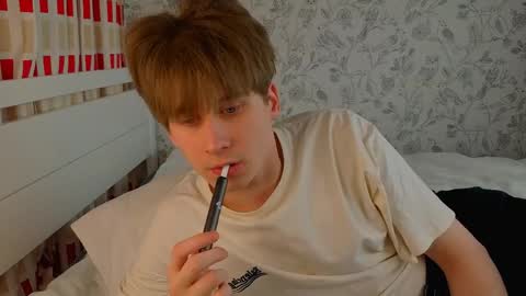 Nenedent online show from April 4, 11:24 pm