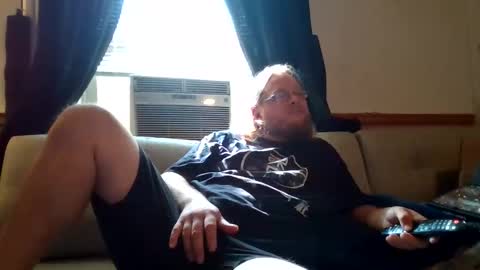 Snapshot of shifty885 chatting on October 18, 5:07 pm shifty885 online show from October 18, 5:07 pm
