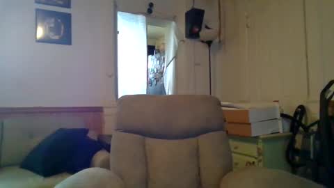 Snapshot of shifty885 chatting on September 28, 2:15 pm shifty885 online show from September 28, 2:15 pm