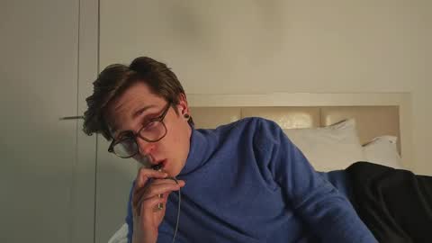 Matthew online show from April 15, 7:03 pm