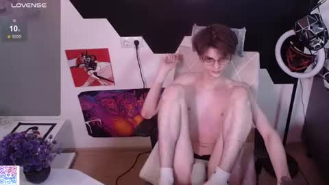 shiromy_ online show from June 25, 5:39 pm