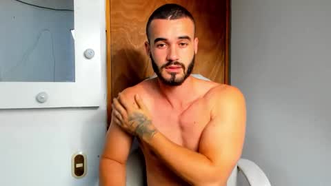 Snapshot of shooter_boy_ chatting on September 12, 4:01 am Shooter online show from September 12, 4:01 am