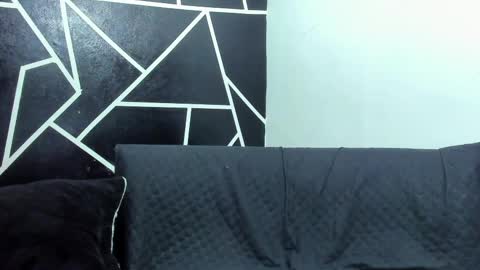 Snapshot of shooter_boy_ chatting on February 25, 2:25 am Shooter online show from February 25, 2:25 am