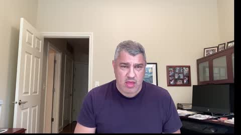 Chicago Guy online show from October 14, 7:10 pm