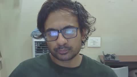 shubhamkhandelwal123 online show from April 8, 3:21 pm