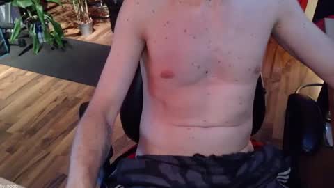Shy Noob online show from June 11, 5:00 pm