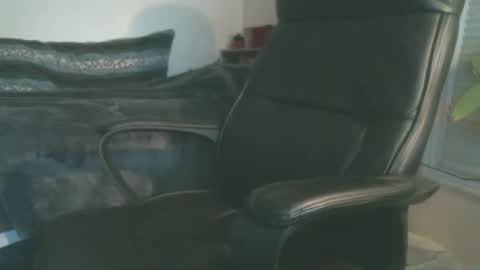 shyboyhugecum2020 online show from March 20, 3:21 am