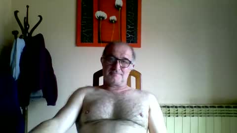 shymmy10 online show from May 2, 10:29 am