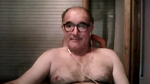 shymmy10 online show from August 6, 4:18 am