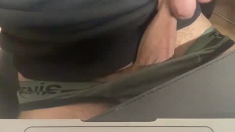 Snapshot of sick_boy11 chatting on February 26, 6:32 pm sick_boy11 online show from February 26, 6:32 pm