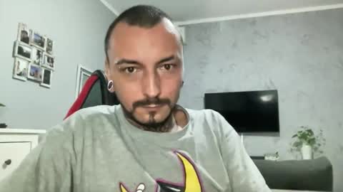 sidvicious23cm online show from October 23, 5:27 pm