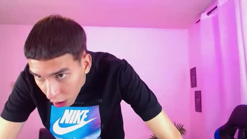 SImon online show from February 17, 2:16 pm