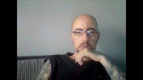 Snapshot of silent_v_81 chatting on October 16, 8:22 am Silent V online show from October 16, 8:22 am