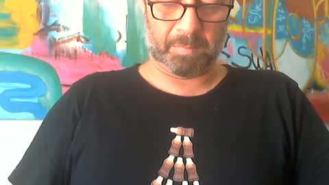 Snapshot of silversurfer10101 chatting on September 19, 11:54 am silversurfer10101 online show from September 19, 11:54 am