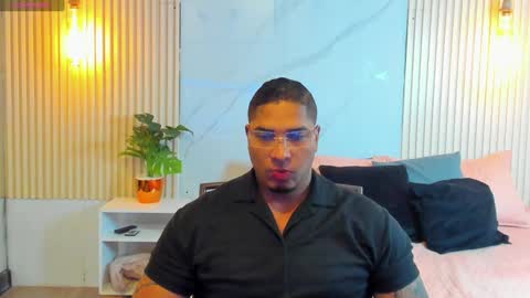 Snapshot of simeone_panda chatting on January 31, 12:07 pm simeone_panda online show from January 31, 12:07 pm