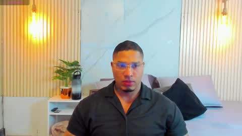 Snapshot of simeone_panda chatting on February 11, 12:16 pm simeone_panda online show from February 11, 12:16 pm