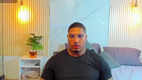 Snapshot of simeone_panda chatting on February 4, 12:00 pm simeone_panda online show from February 4, 12:00 pm