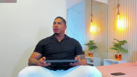 Snapshot of simeone_panda chatting on January 10, 12:04 pm simeone_panda online show from January 10, 12:04 pm