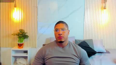 Snapshot of simeone_panda chatting on February 22, 1:12 pm simeone_panda online show from February 22, 1:12 pm