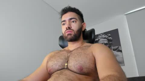 simon_leon01 online show from April 27, 9:31 pm