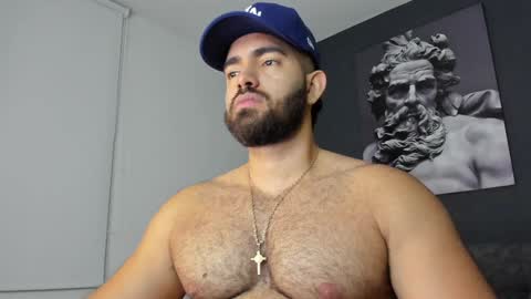 Snapshot of simon_leon01 chatting on February 26, 12:27 am simon_leon01 online show from February 26, 12:27 am