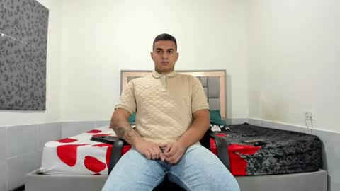 SIMON KELER online show from June 17, 11:28 pm