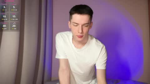 Simon online show from April 5, 8:27 pm