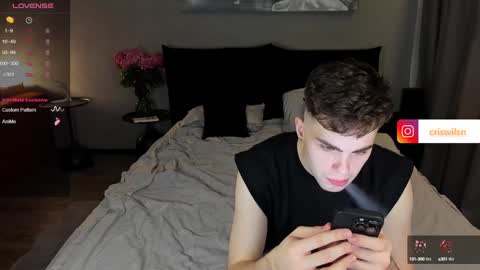 Simon online show from December 19, 8:02 pm