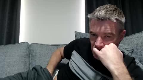 Snapshot of simplelife0 chatting on October 13, 4:02 pm Ricky online show from October 13, 4:02 pm