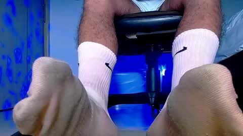 Snapshot of sir_kev66 chatting on September 21, 12:00 am only foot worshipers here online show from September 21, 12:00 am