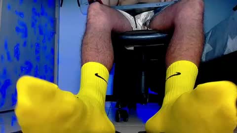 Snapshot of sir_kev66 chatting on September 15, 2:58 am only foot worshipers here online show from September 15, 2:58 am