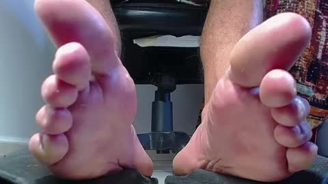 Snapshot of sir_kev66 chatting on January 23, 10:11 pm only foot worshipers here online show from January 23, 10:11 pm