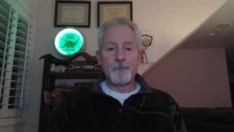 Snapshot of sir_lust_alot chatting on January 22, 8:40 am Don Roberto online show from January 22, 8:40 am