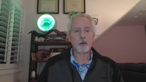 Snapshot of sir_lust_alot chatting on December 24, 12:11 am Don Roberto online show from December 24, 12:11 am