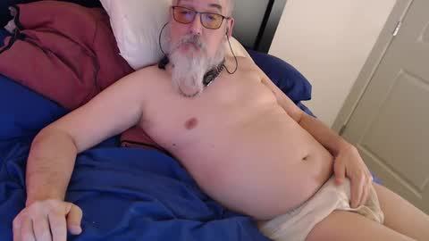 Snapshot of sirbeercan chatting on February 2, 8:46 am sir beer can the friendly hermit online show from February 2, 8:46 am