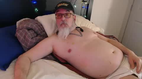 Snapshot of sirbeercan chatting on March 2, 6:27 am sir beer can the friendly hermit online show from March 2, 6:27 am