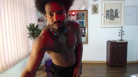 Snapshot of siriss_boyrag chatting on October 17, 2:43 pm siriss_boyrag online show from October 17, 2:43 pm