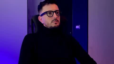 Sir Max online show from November 24, 10:55 pm