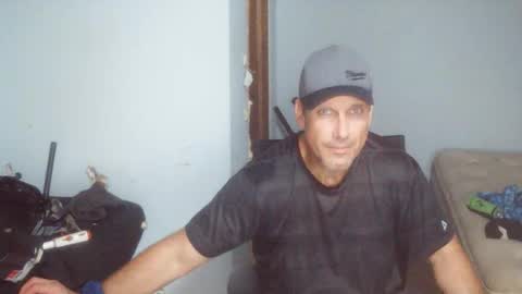 Snapshot of sizzzlenomics chatting on October 13, 1:22 am SIZZZLENOMICS online show from October 13, 1:22 am