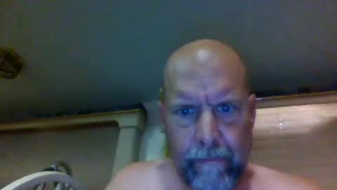 Skeeter online show from November 13, 7:40 pm