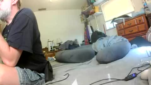 skewedviewblue online show from June 26, 10:23 pm