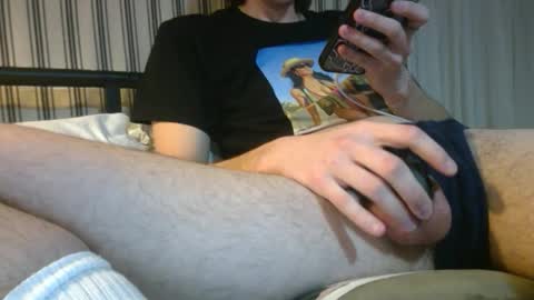 skindiana_bones online show from February 9, 9:30 pm