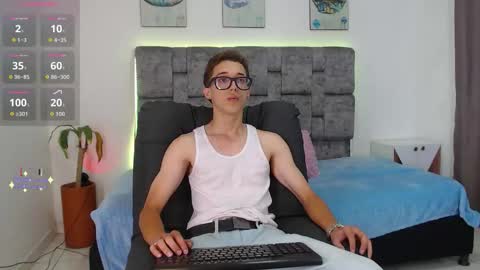 skinny_bigcock20 online show from February 6, 9:23 pm