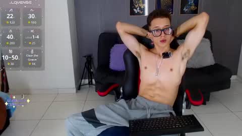skinny_bigcock20 online show from June 9, 8:21 pm