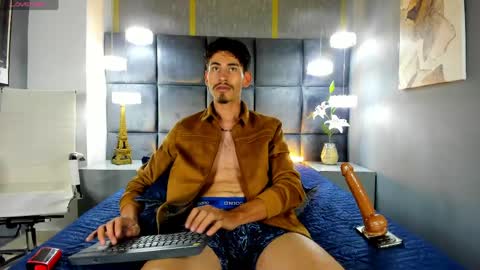 skinny jean  online show from May 19, 8:48 pm