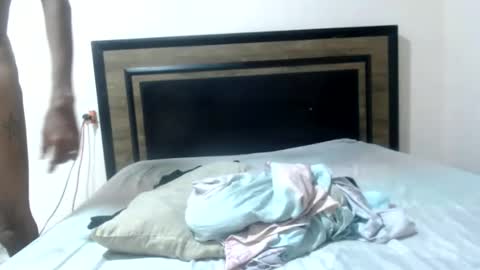 Snapshot of skinny_long_cock chatting on October 14, 7:15 am Albert online show from October 14, 7:15 am