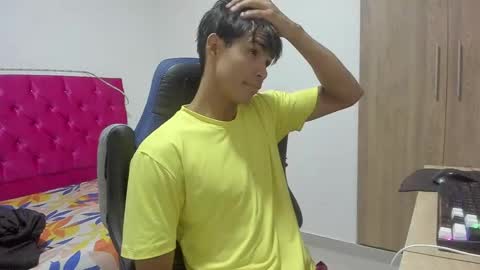 sam online show from April 19, 3:17 am