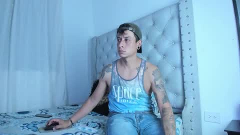 skinnydevil1 online show from February 14, 4:07 am